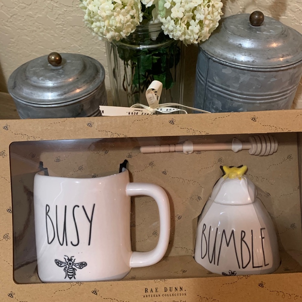 BUSY BEE Rae Dunn Mug and Honey Set